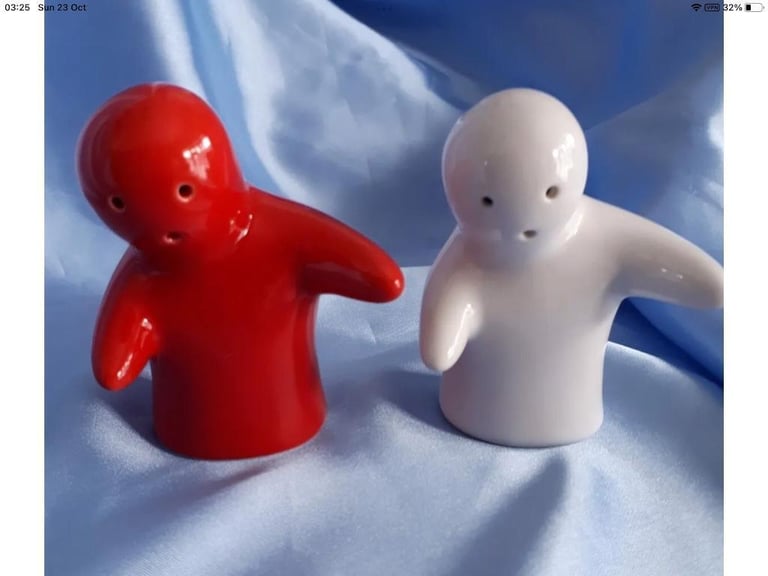 Brand New salt N pepper pots