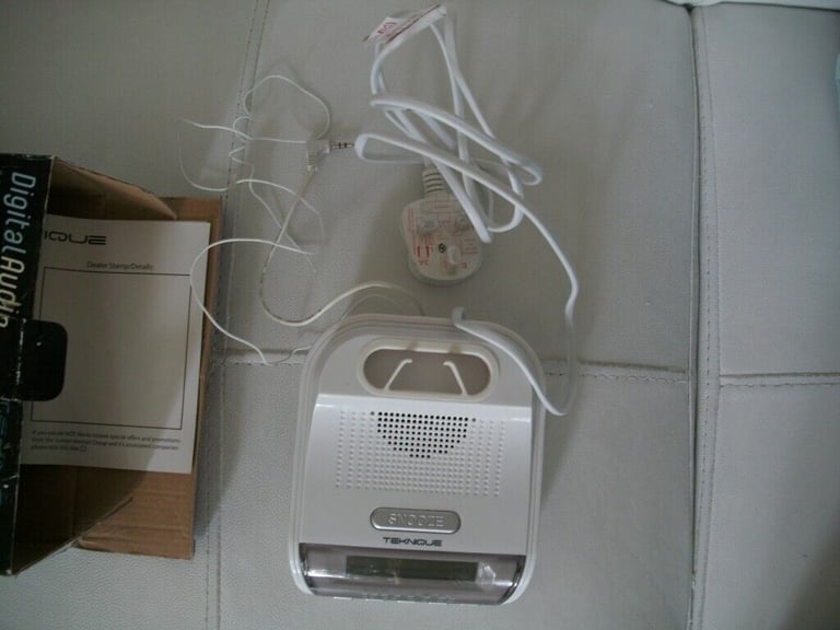 Teknique MP3 Docking Alarm Clock Radio T035