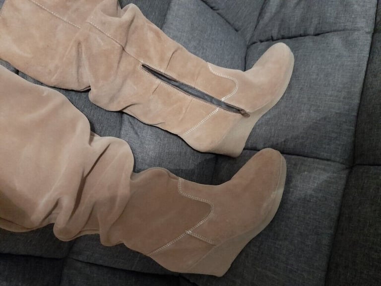 REDUCED!! River Island Boots - Brand New size 8