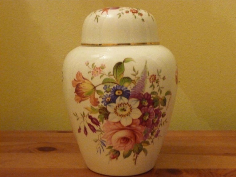 Ginger Jar - Bone China - Vintage Hammersley