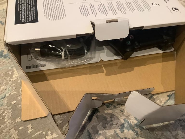 PS4 slim HDR 1TB PSVR ready