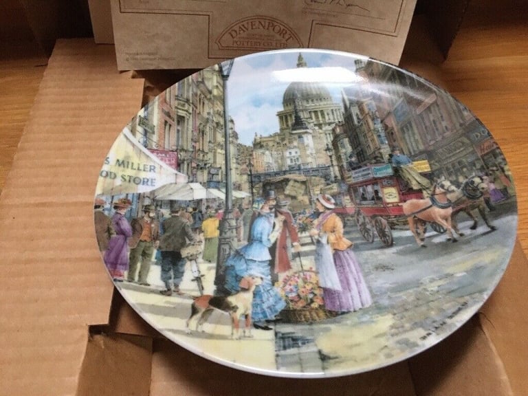 image for DAVENPORT POTTERY - THE FLOWER SELLER COLLECTORS PLATE