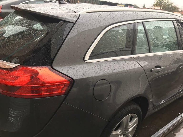 image for Vauxhall Insignia Estate. Tailgate Inc Window. Glass.  Breaking spares 