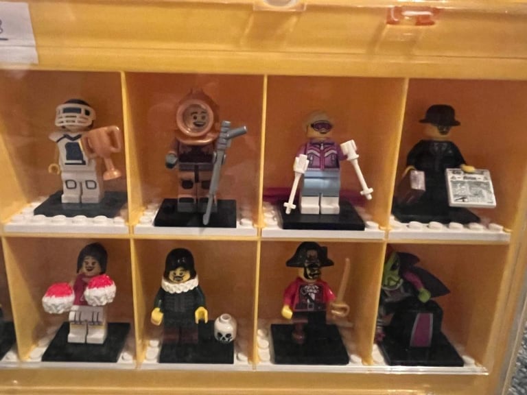 Lego Minifigure set - Series 8