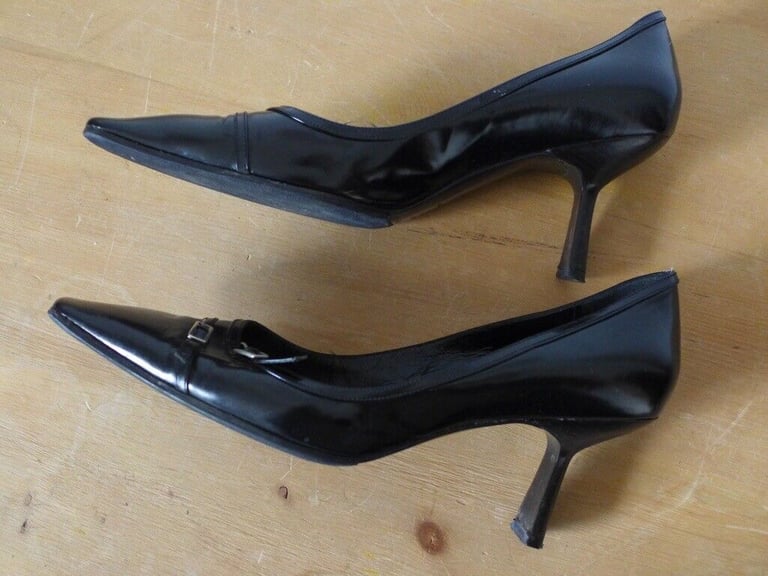 image for L K BENNETT Heels. SIZE 39.5. Made in Italy. Real Leather. In good, clean condition. Pre-owned.