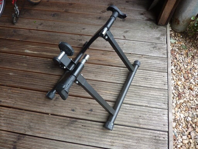 Homcom Indoor Bicycle Trainer.