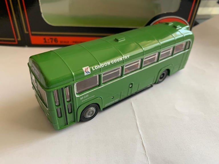 image for EFE London Country Bus 