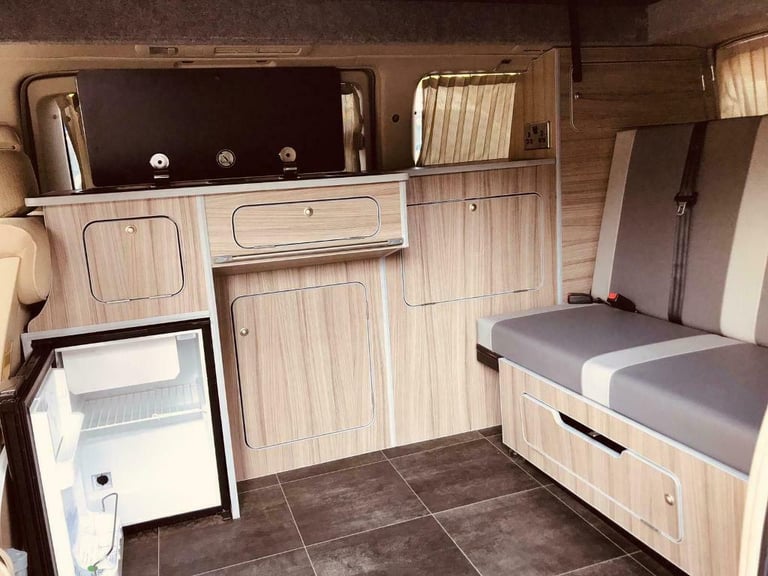 2006 RUST FREE Nissan ELGRAND POP TOP 4 BERTH NEW SIDE CAMPER CONVERSION 64K