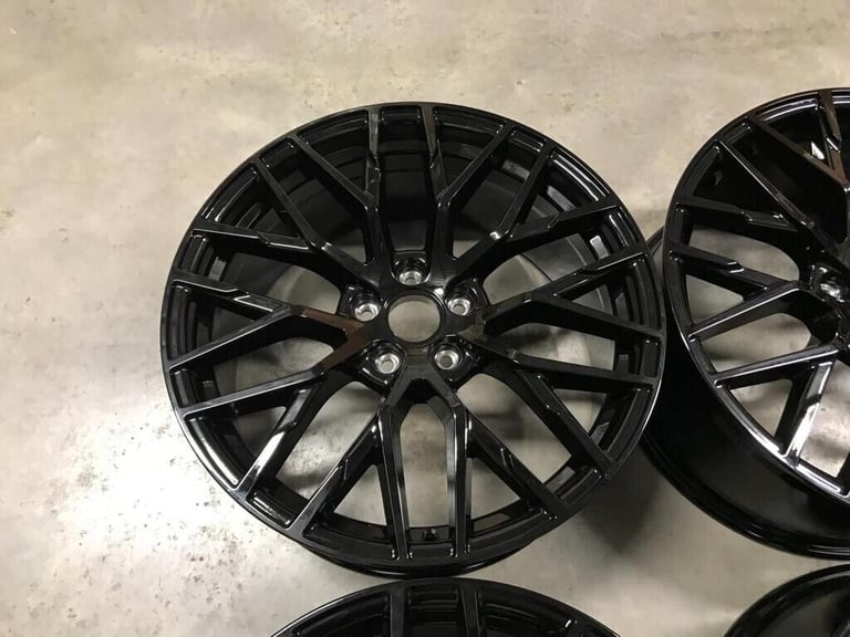 20" Inch Audi R8 V10 Alloy Wheels A4 A5 A6 A7 A8 Q3 Q5 Q7 Skoda 5x112 Gloss black