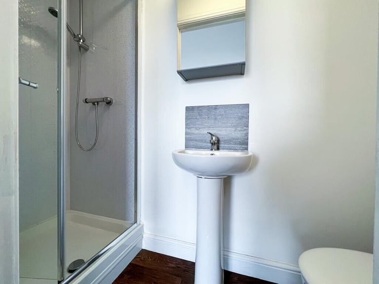 Brand new Studio Flats 2024/2025 with all Bills included - Albany - From £125 per month