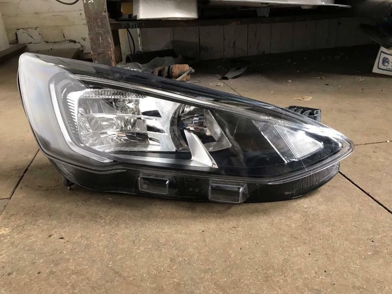 image for FORD FOCUS MK4 OSF DRIVERS RIGHT HEADLIGHT HEADLAMP LED P/N: MX7B-13E014-DC (2018-2021)