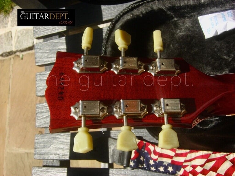 ♚ SUBLIME ♚ 2004 Gibson Les Paul Classic 1960 ♚ HONEYBURST ♚ 8.8 LBS ♚ SUPER CLEAN ! ♚Standard