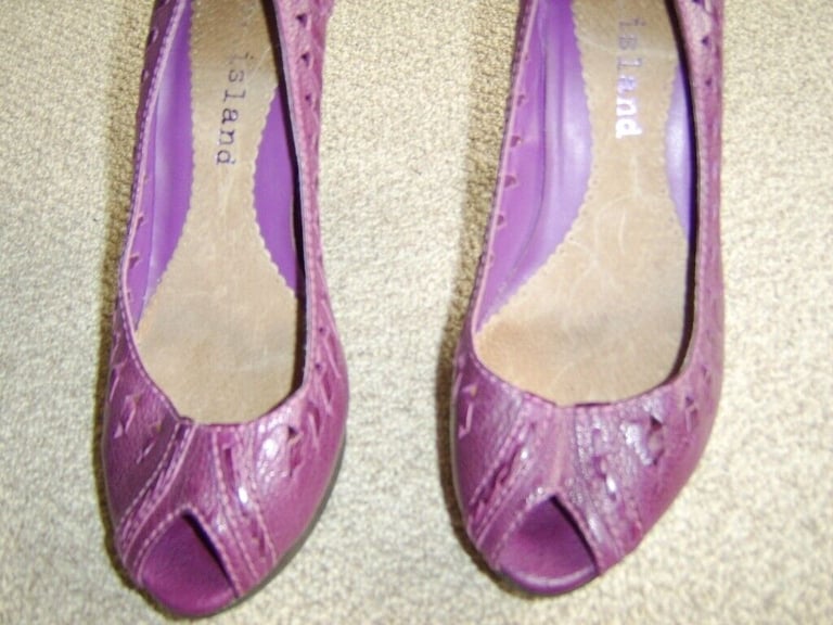 image for Classic Leather Shoes UK Size 7/40