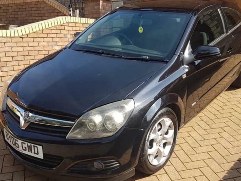 image for Breaking 06 Astra 1.4 only parts left below