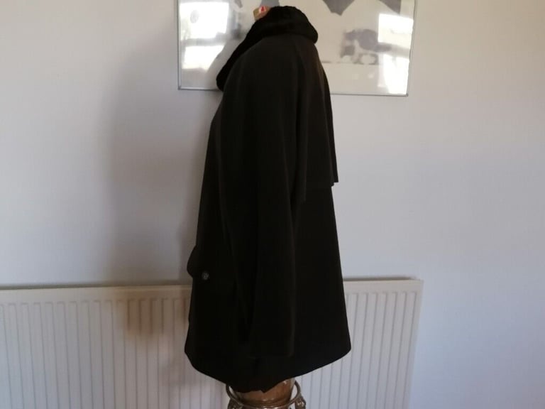 Vintage Designer JACQUES VERT Wool & Cashmere Oversized Jacket . Ex Cond. Ladies. Size : M