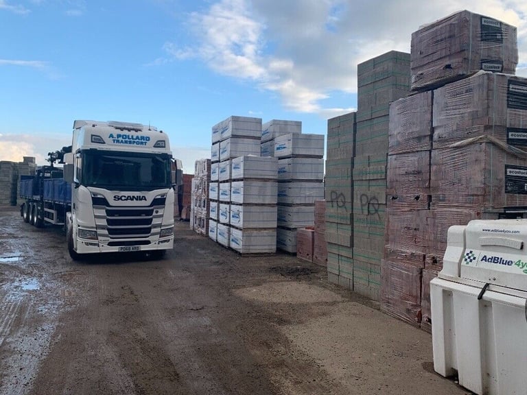 65m Blue Brindle Perf Engineering bricks £250 exc 