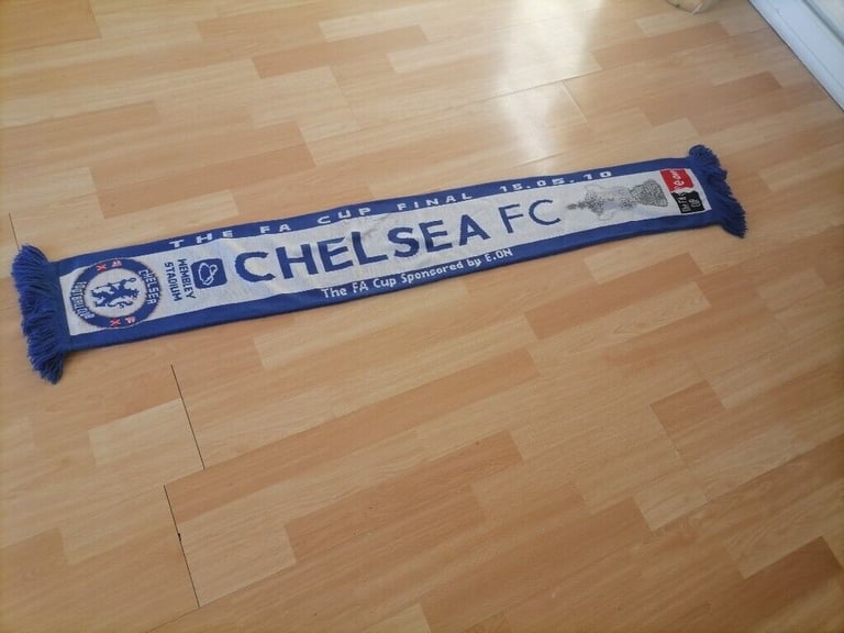 Football Memorabilia: CHELSEA F.C.SCARF. FA Cup Final 2010 Wembley. 