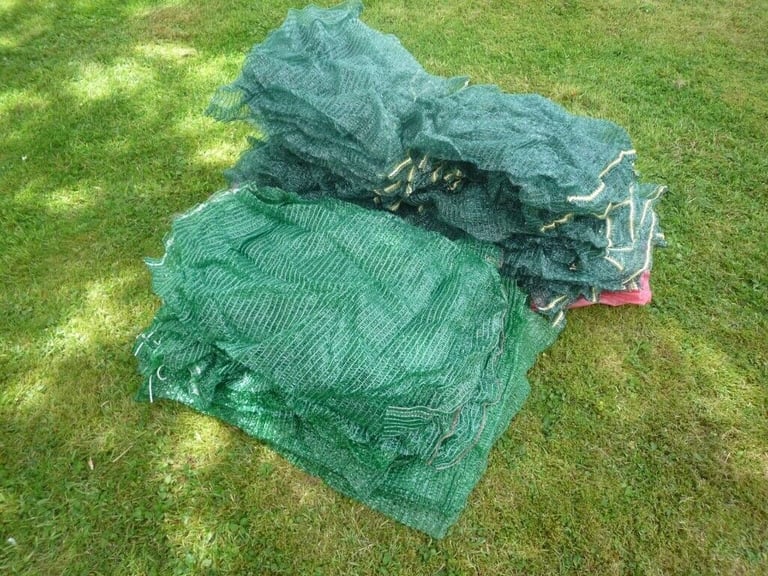 Horticultural nets, wire ties & twister tool