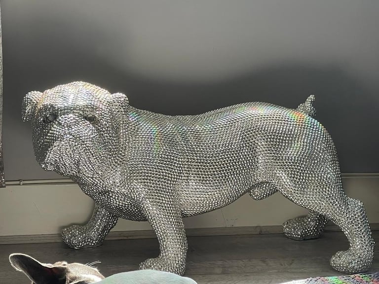 image for Very large bulldog statue (REDUCED)