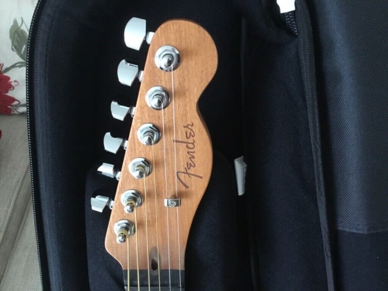 “AMERICAN”, fender telecaster acoustasonic (new).