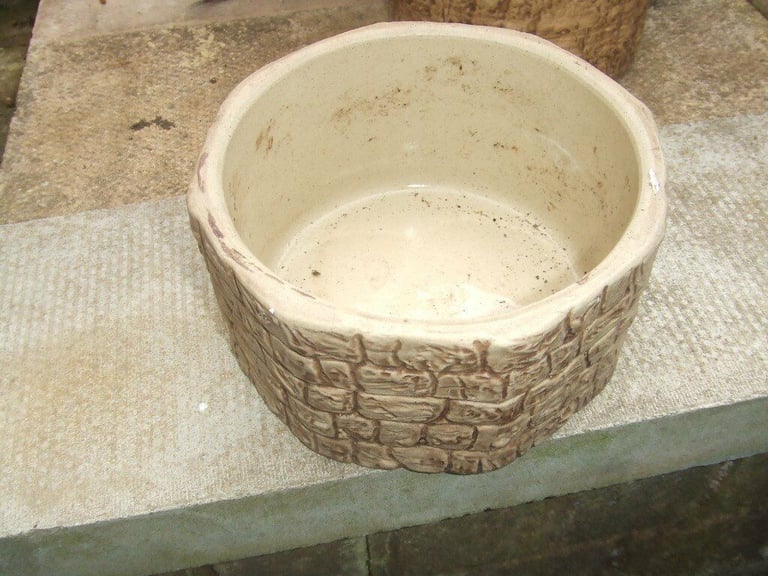 plant POTS. MANY SIZES DESIGNS STYLES.