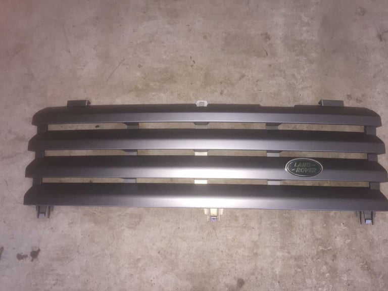 Range rover grille