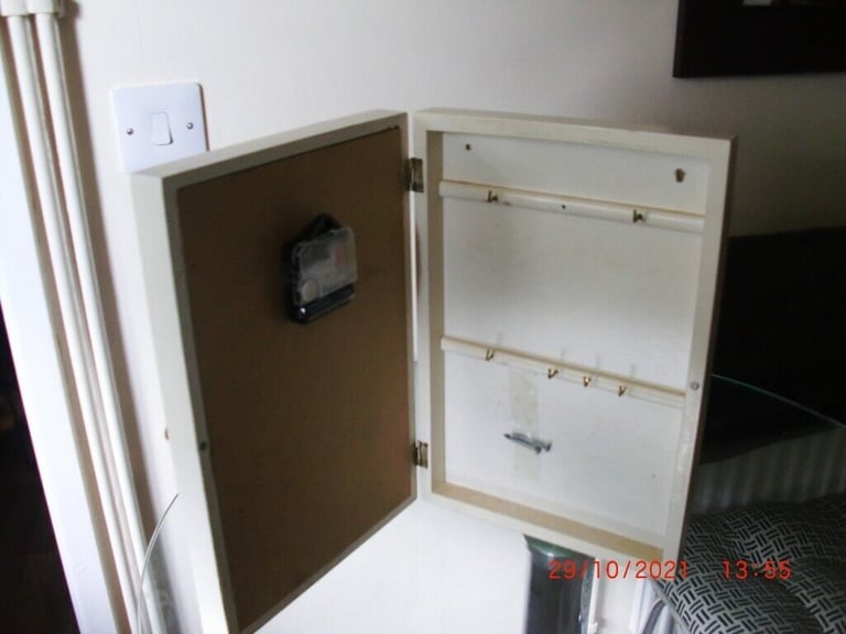 quartz battery  kitchen/hallway key cabinet clock 