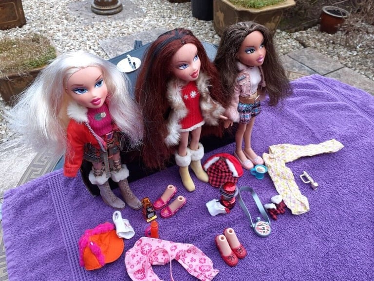 RARE Bratz Trio of Campfire Dolls from 2005 with CLOE, PHOEBE & YASMIN