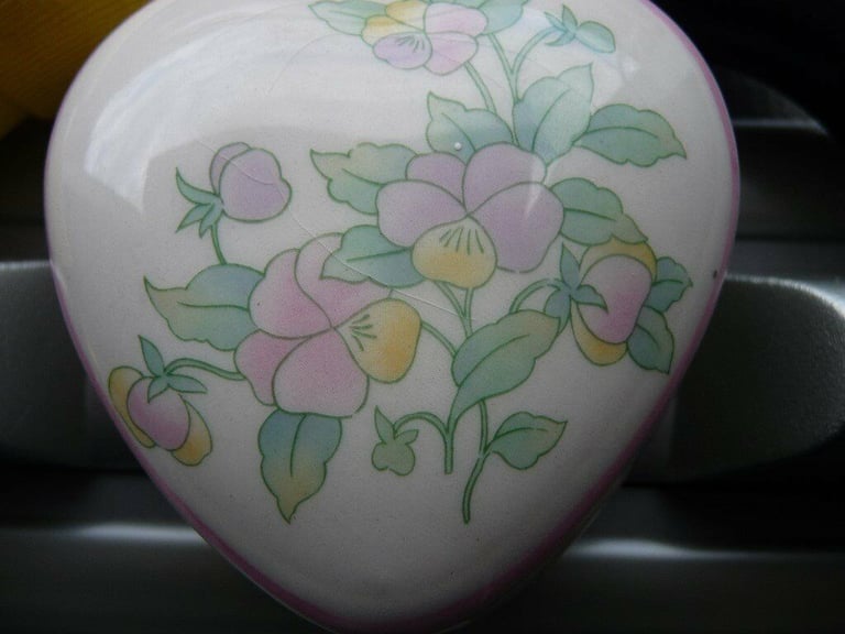 Vintage Royal Worcester Chantille trinket box