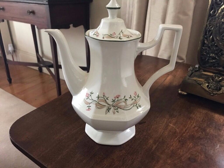 image for JOHNSONS ETERNAL BEAU  COFFEE POT