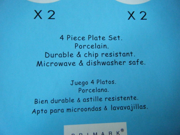 Set of 4 (SNOWMAN SIDE PLATES). Boxed in excellent condition.