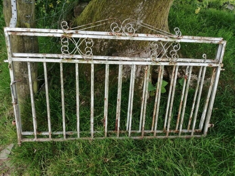9ft DRIVEWAY GATES