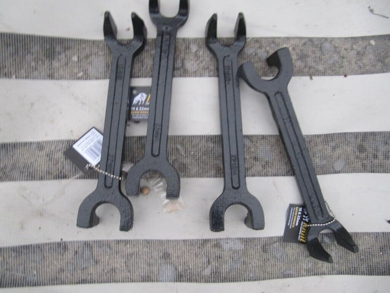 image for new shettak double ended basin spanner