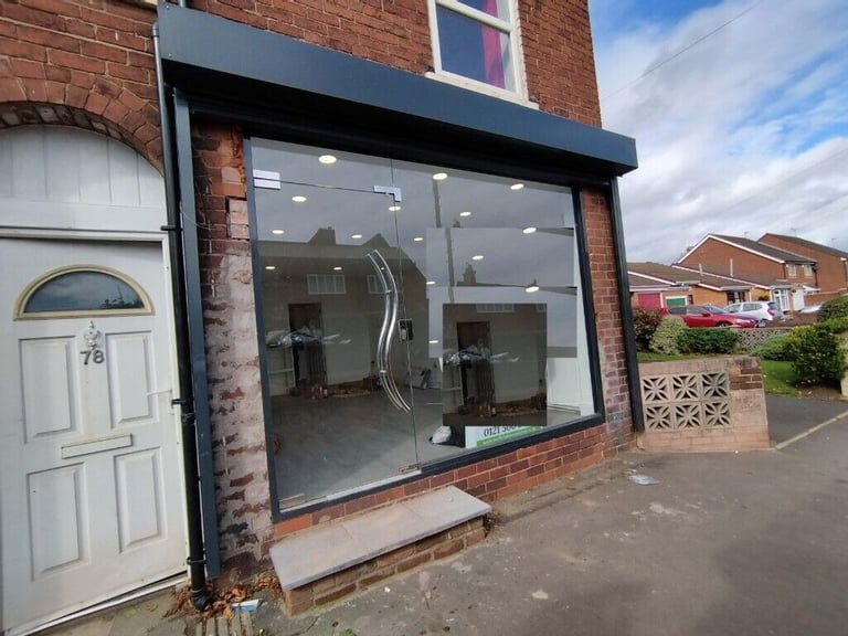 Beautiful newly refurbished shop to Let Halesowen Street Rowley regis
