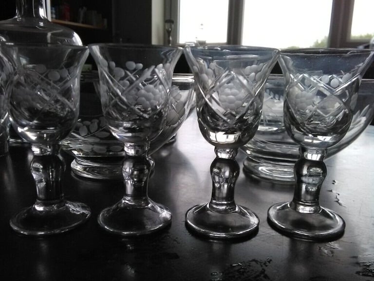 Vintage Mediterranean appetizer serving set