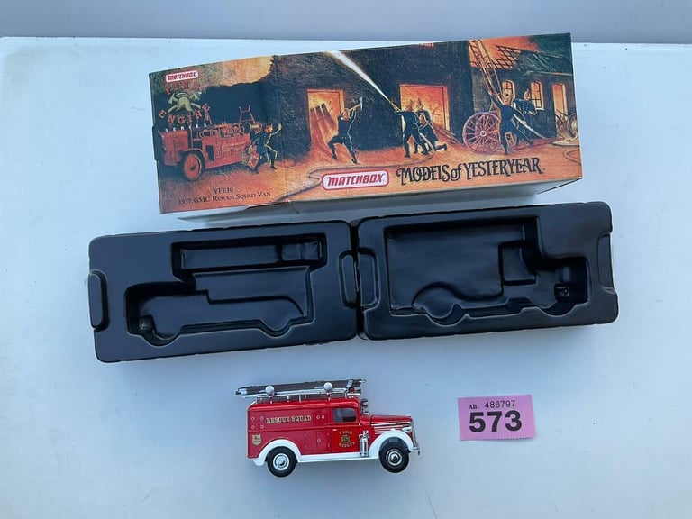 image for MATCHBOX YESTERYEAR YFE10 1937 Rescue Squad Van