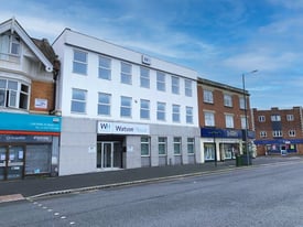 Modern First Floor Office To Let - S/C Included, No Vat, Business Rates £0