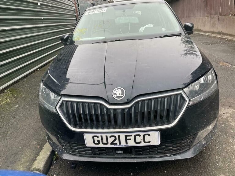 SKODA FABIA MK3 2019 BREAKING SPARES AIRBAG LEATHER SEATS ALLOY DOORS AXLE HUBS CORNERS