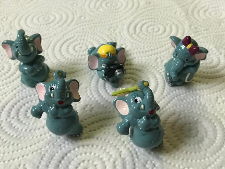 image for Kinder Surprise Elephant Figures