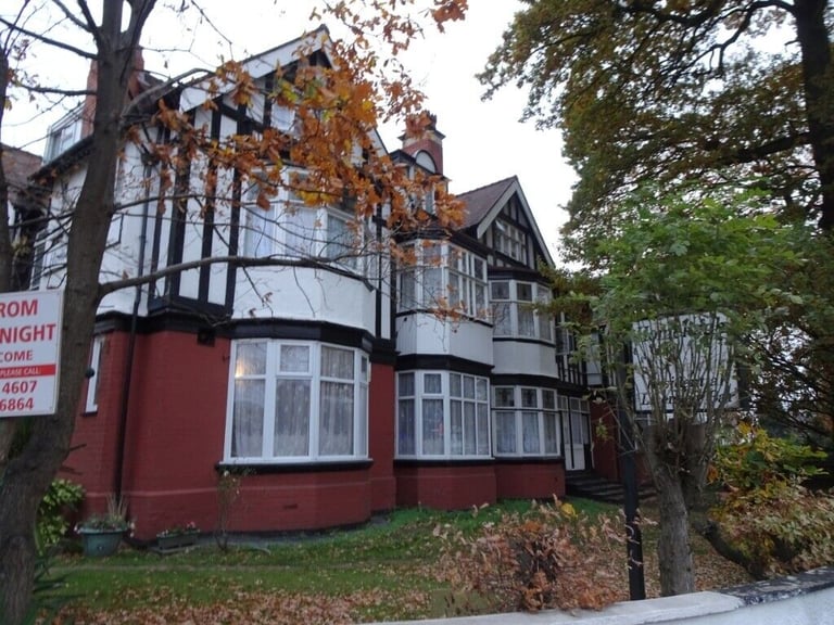 ROOM TO LET **Benefits Accepted**