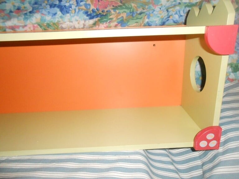 Vertbaudet Katherine Roumanoff book / storage shelf 