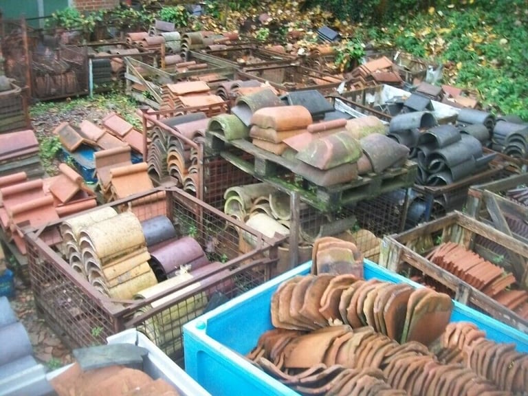 RIDGE TILES ROOF RIDGE RECLAIMED ROOF RIDGES LOTS OFF VARIOUS TYPES 