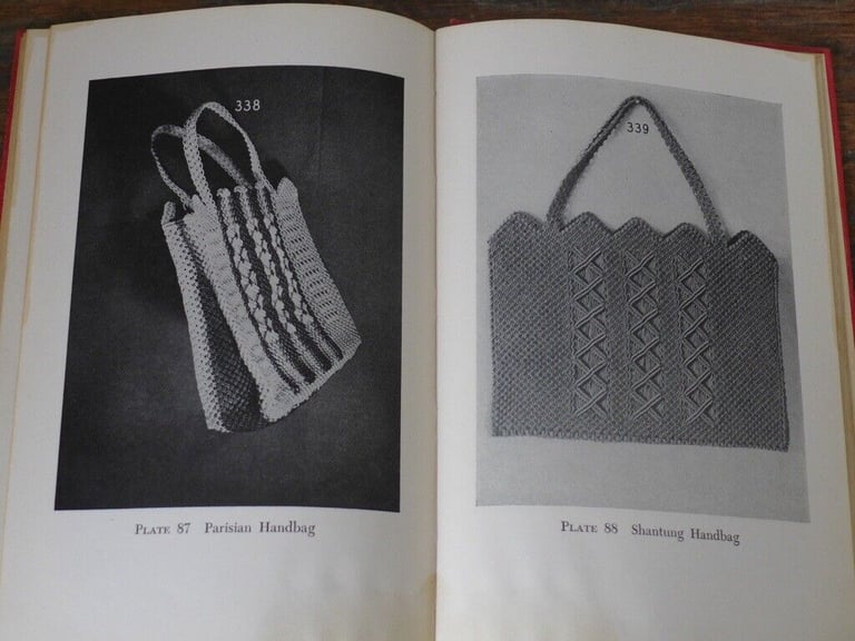Collectable and rare vintage craft book: SQUARE KNOT HANDICRAFT GUIDE. Otherwise known as MACRAME.