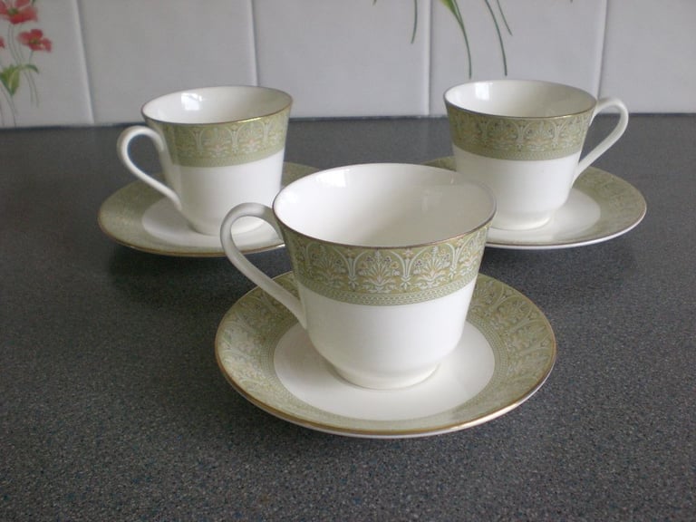 image for Royal Doulton Sonnet Tea Cups and Saucers