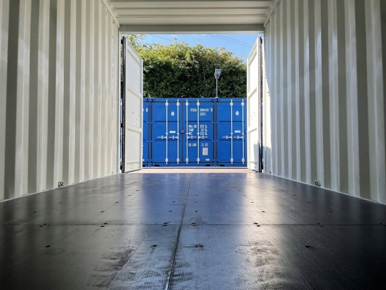 **NEW UNITS ON SITE! AFFORDABLE, CLEAN & SECURE SELF STORAGE CONTAINERS BEST PRICE IN BRISTOL BS11**