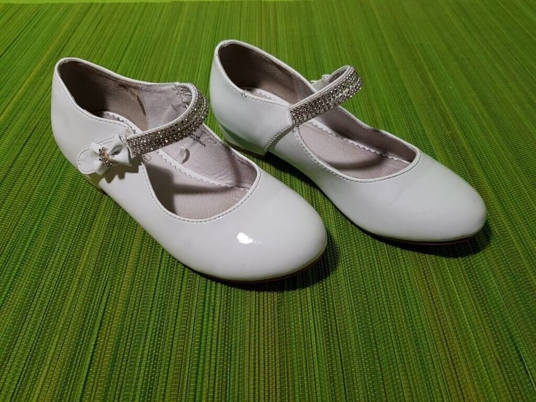 White shoes - Paul Colstelloa Size 13.