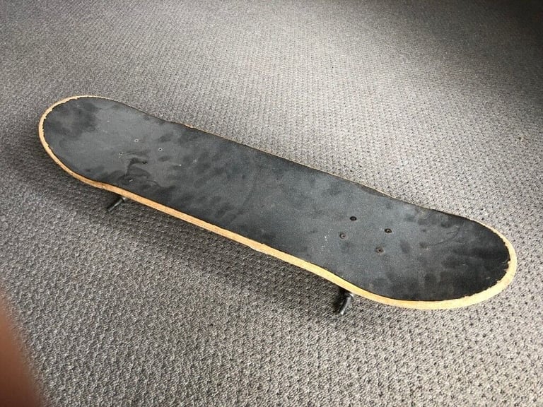 Good Quality 8" Skateboard Deck in Very Good Condition with Active Power Trucks