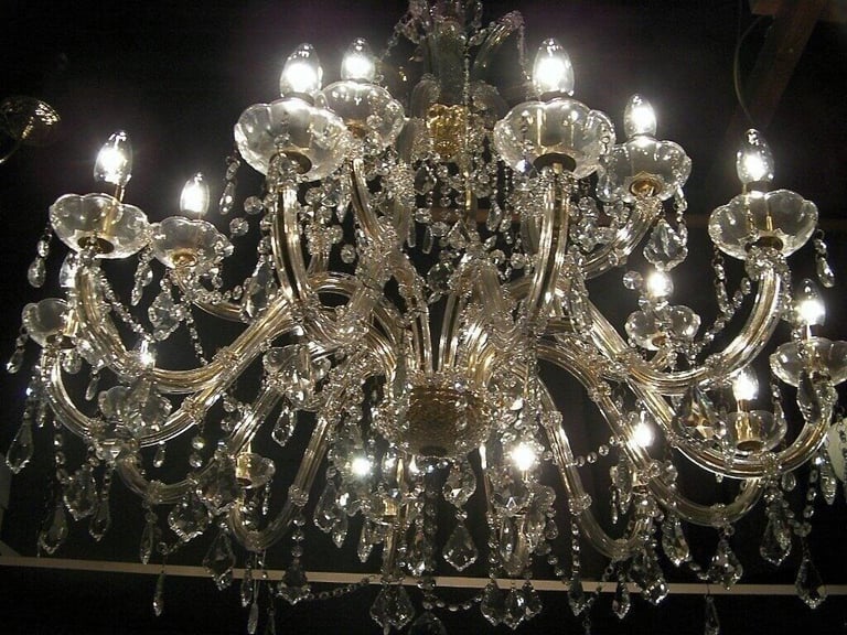 Truely Magnificent ~ Massive Metre Wide Crystal Chandelier ~