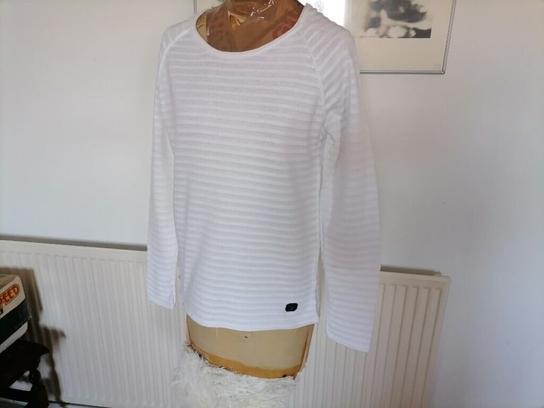 image for Vintage 00's Designer JESSE JAMES Summer White Jumper. Ladies. Ex Cond. Size : M 