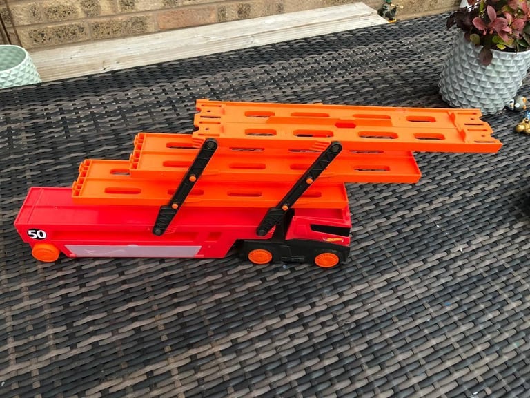 Hot Wheels transporter
